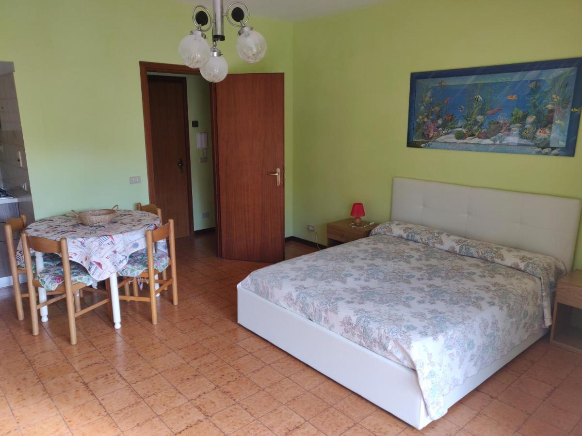 Residenza Il Poggio Apartment San Bartolomeo Al Mare Luaran gambar